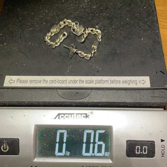 CHANEL Authentic Rare Earrings - Picture 10 of 10